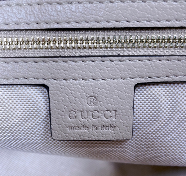 激安グッチバッグコピー着用イメージ